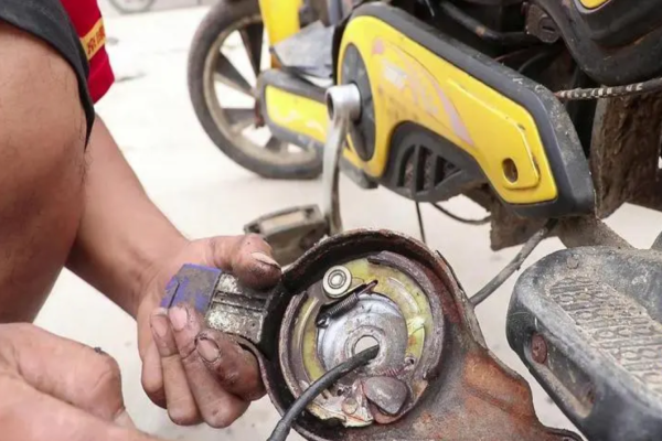 潼南区电动车刹车故障